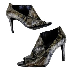 CALVIN KLEIN Snake Print Heel Ankle Booties Size US 9 - Style Nastassia